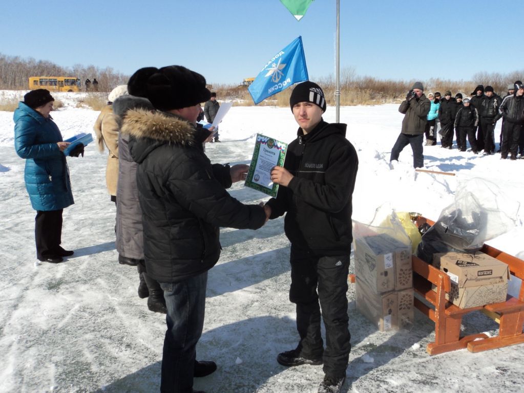 За первое место в личном зачете.