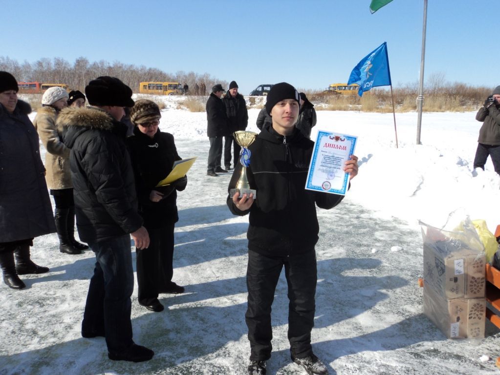 За первое место в командном зачете.